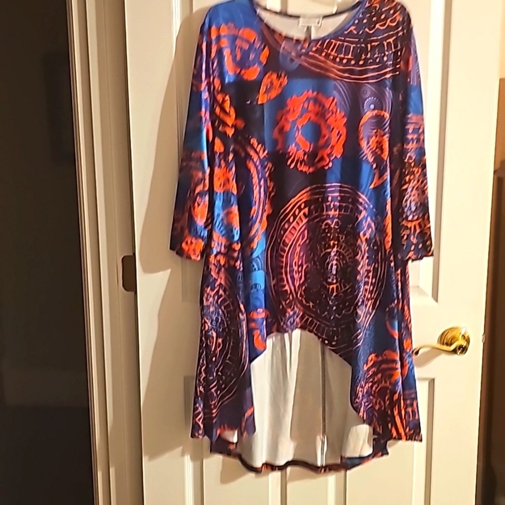 Nuggles 2x hi lo top, red, blue, EUC, only worn once, just too big for me